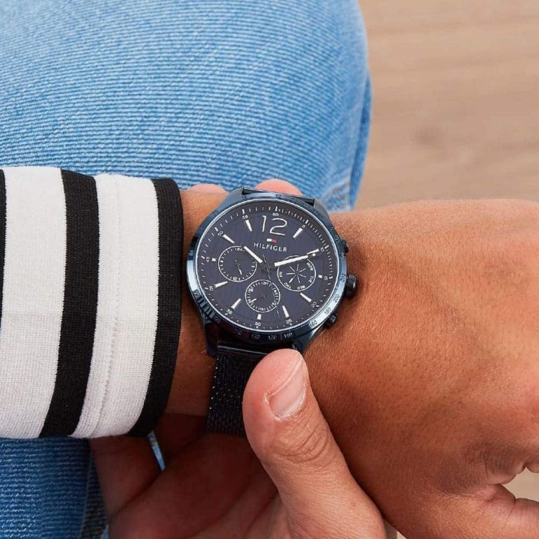 Montre Tommy Homme – signature épuré certifiée