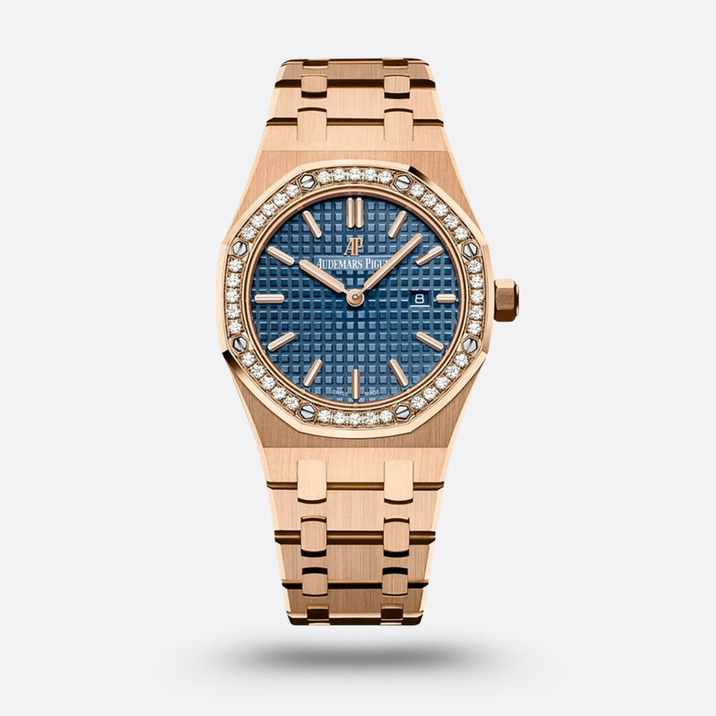 Audemars Piguet Royal Oak Selfwinding, cadran bleu, sertie de diamants.