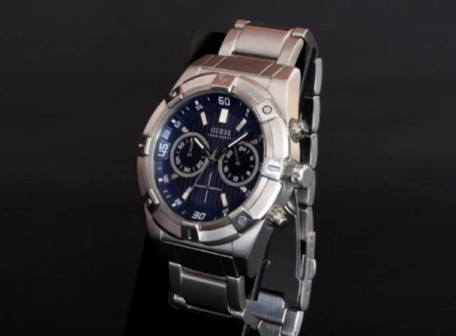 Montre GUESS Homme – présence maîtrisé certifiée