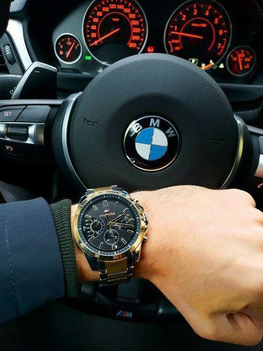 Montre TOMMY HILFIGER Homme – élégance moderne