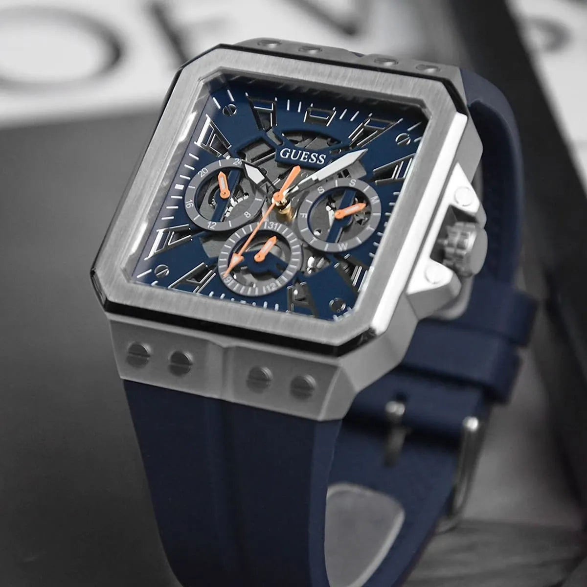 Montre GUESS Homme – signature masculin d’allure